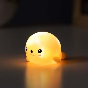 Фигурка светящаяся RISALUX «Стесняш», LED-ночник, 2 Вт, LR44, жёлтый, 4.5×5×4 см